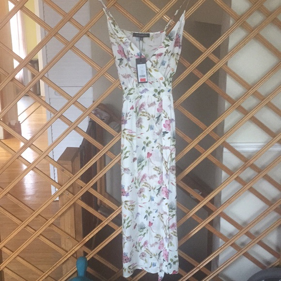 Light floral dress - Picture 3 of 5